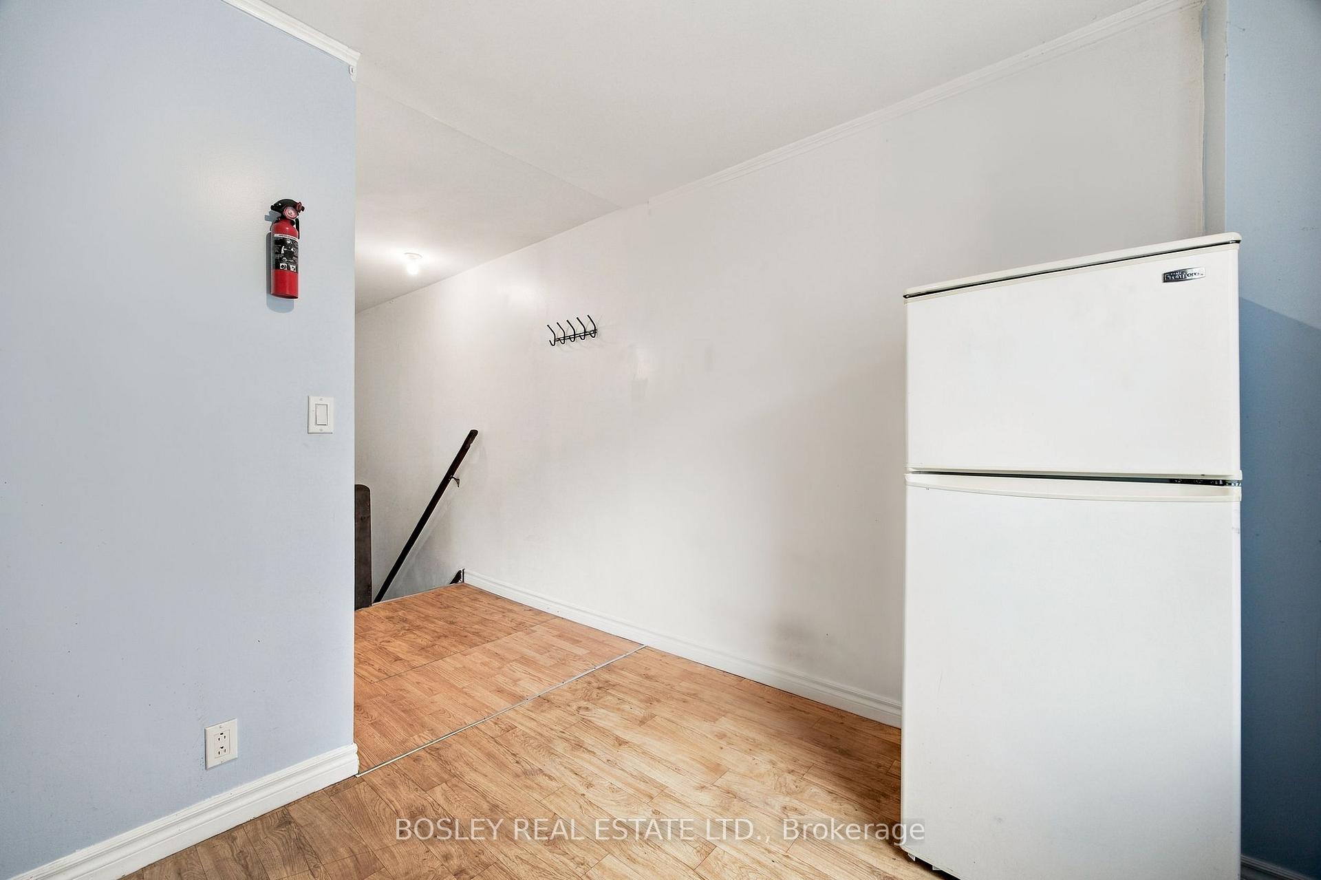 Photo 19 of 15 Lumbervale Avenue, Toronto, Dufferin Grove — HOMEH