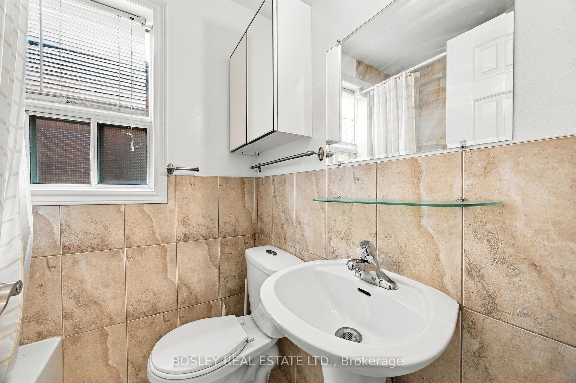Photo 23 of 15 Lumbervale Avenue, Toronto, Dufferin Grove — HOMEH