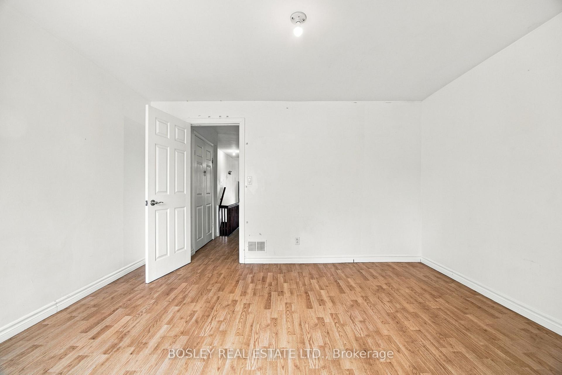 Photo 32 of 15 Lumbervale Avenue, Toronto, Dufferin Grove — HOMEH