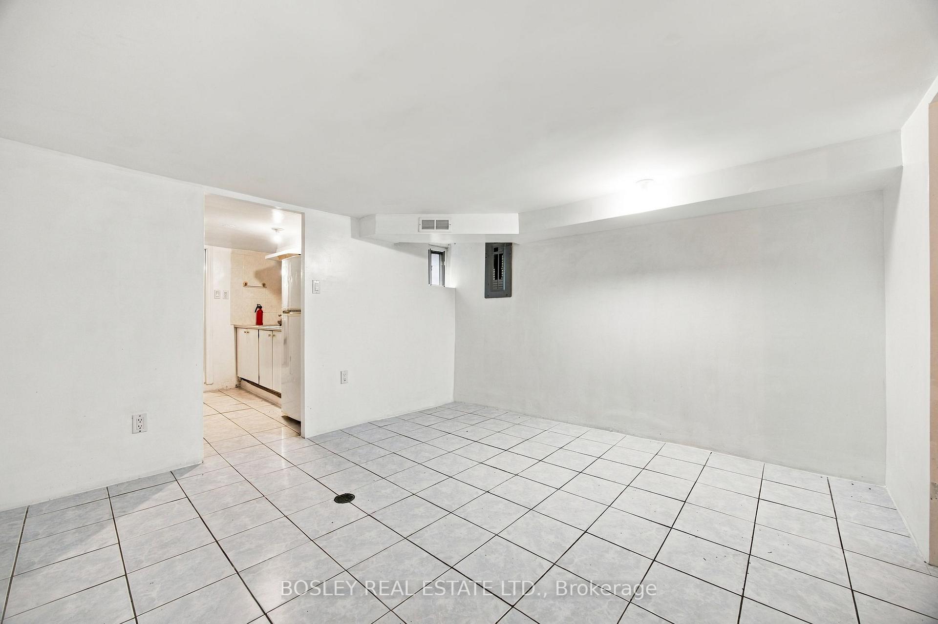 Photo 39 of 15 Lumbervale Avenue, Toronto, Dufferin Grove — HOMEH