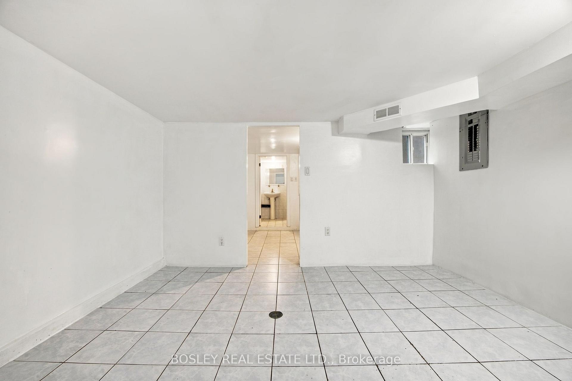Photo 41 of 15 Lumbervale Avenue, Toronto, Dufferin Grove — HOMEH