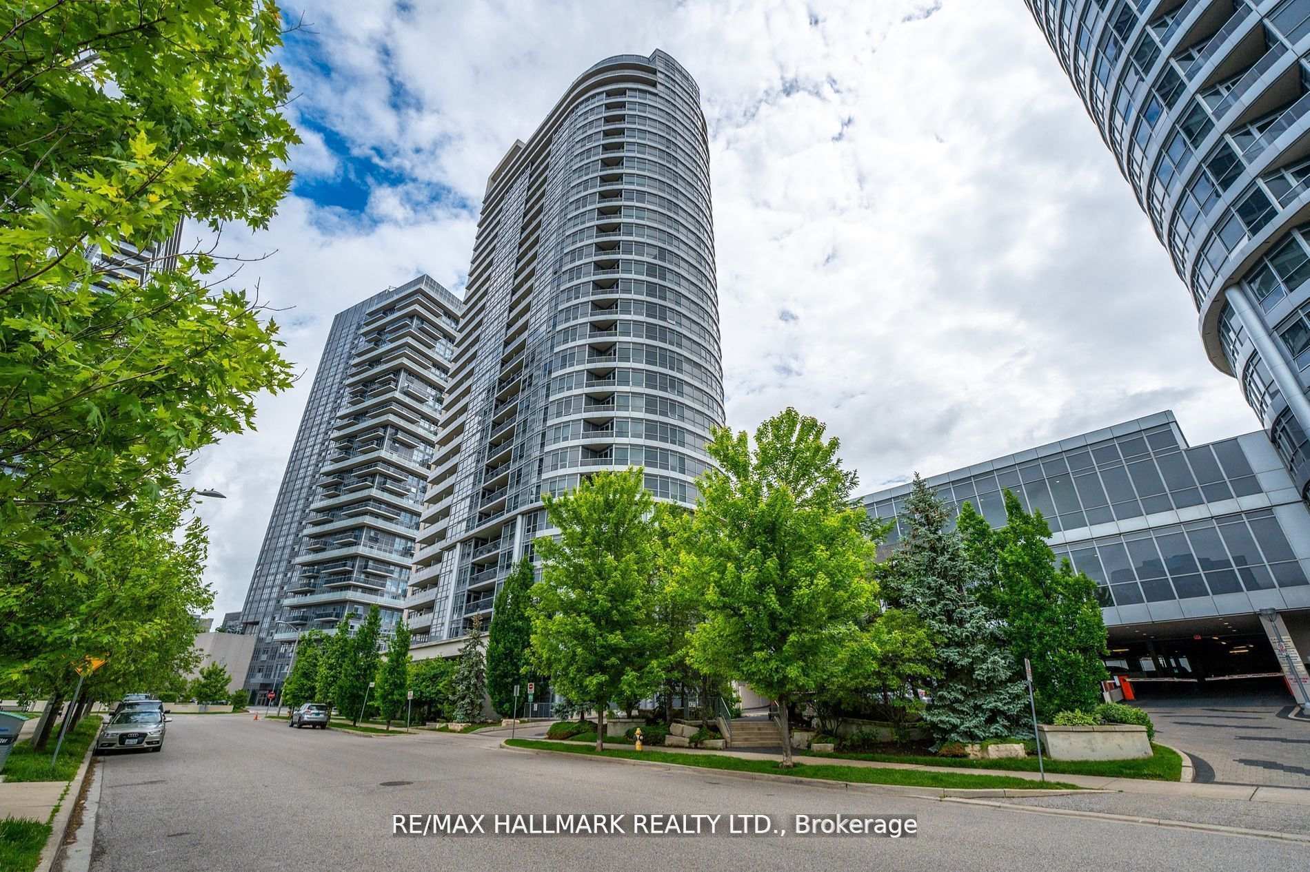 Photo of Unit 2220, 181 Village Green Square