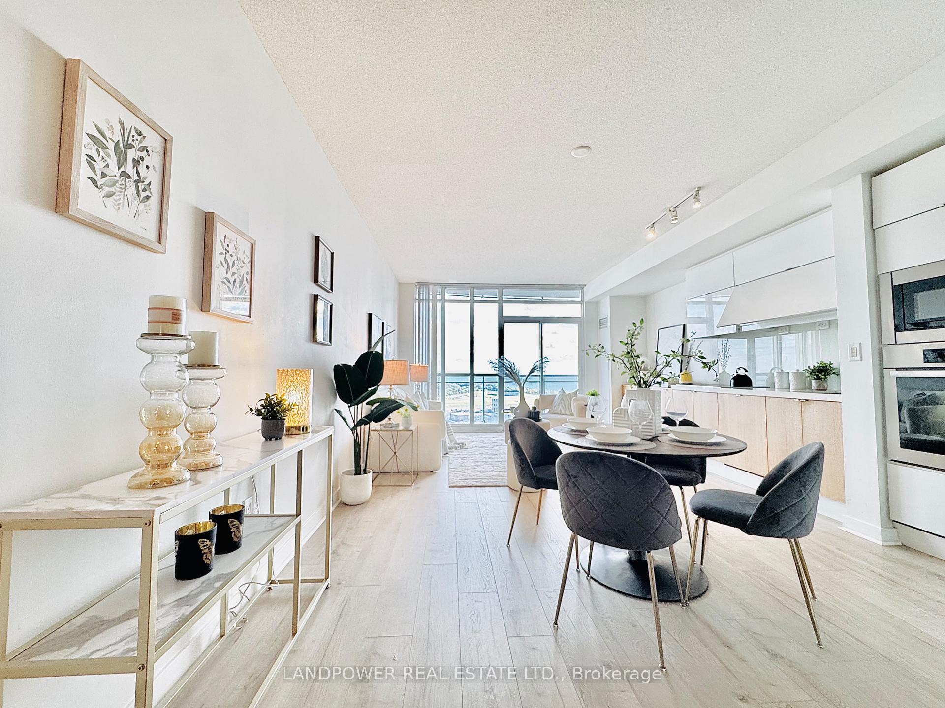 Photo 14 of Unit 3807, 21 Iceboat Terrace, Toronto, Waterfront Communities — HOMEH