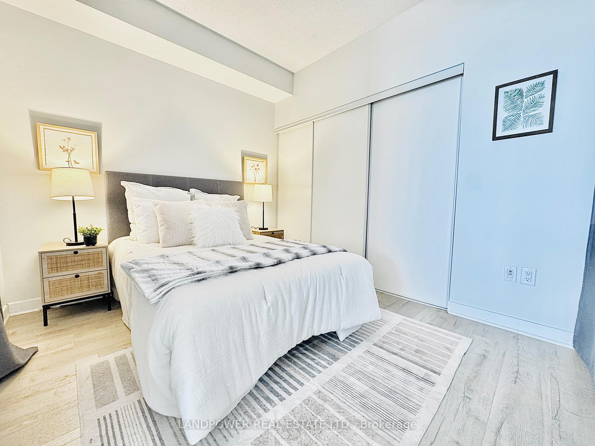 Photo 17 of Unit 3807, 21 Iceboat Terrace, Toronto, Waterfront Communities — HOMEH