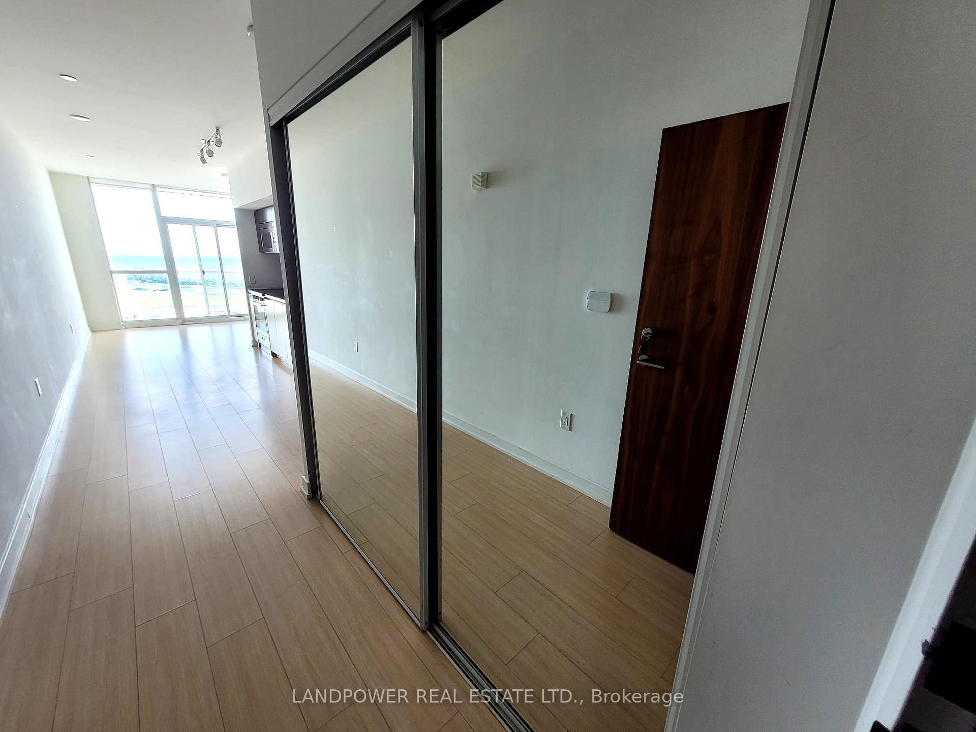 Photo 7 of Unit 4502, 85 Queens Wharf Road, Toronto, Waterfront Communities — HOMEH