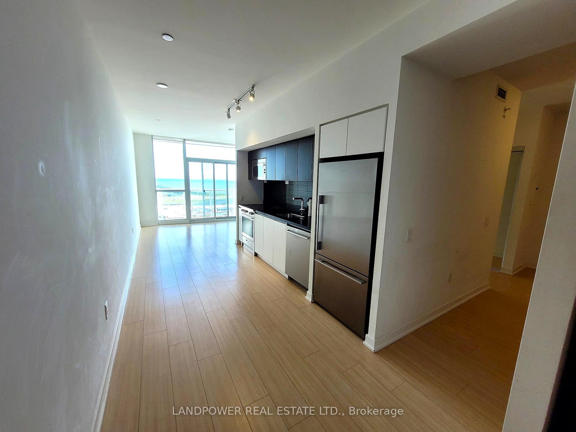 Photo 8 of Unit 4502, 85 Queens Wharf Road, Toronto, Waterfront Communities — HOMEH