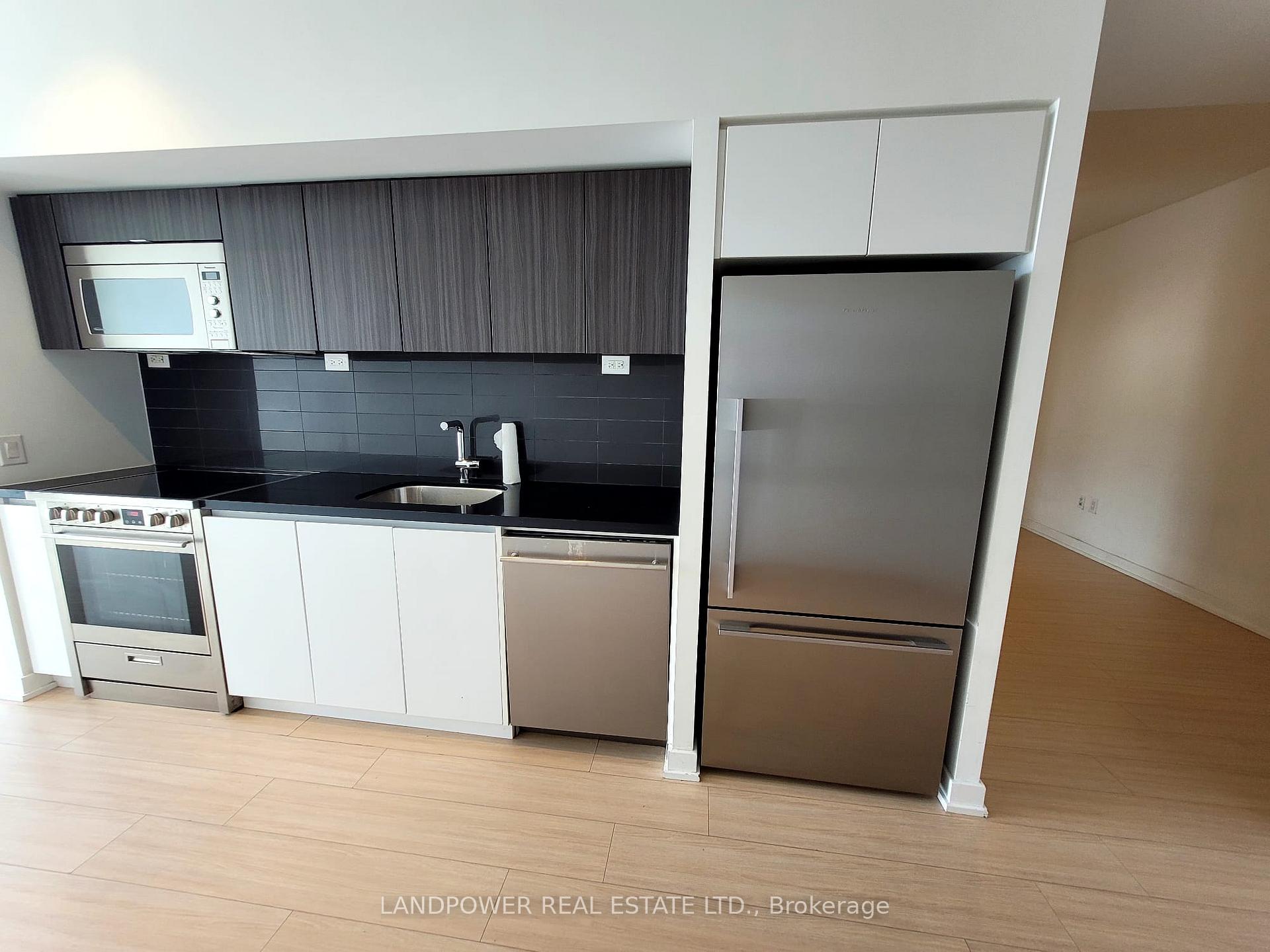 Photo 9 of Unit 4502, 85 Queens Wharf Road, Toronto, Waterfront Communities — HOMEH