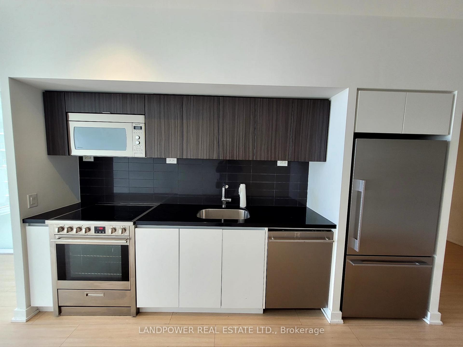 Photo 10 of Unit 4502, 85 Queens Wharf Road, Toronto, Waterfront Communities — HOMEH