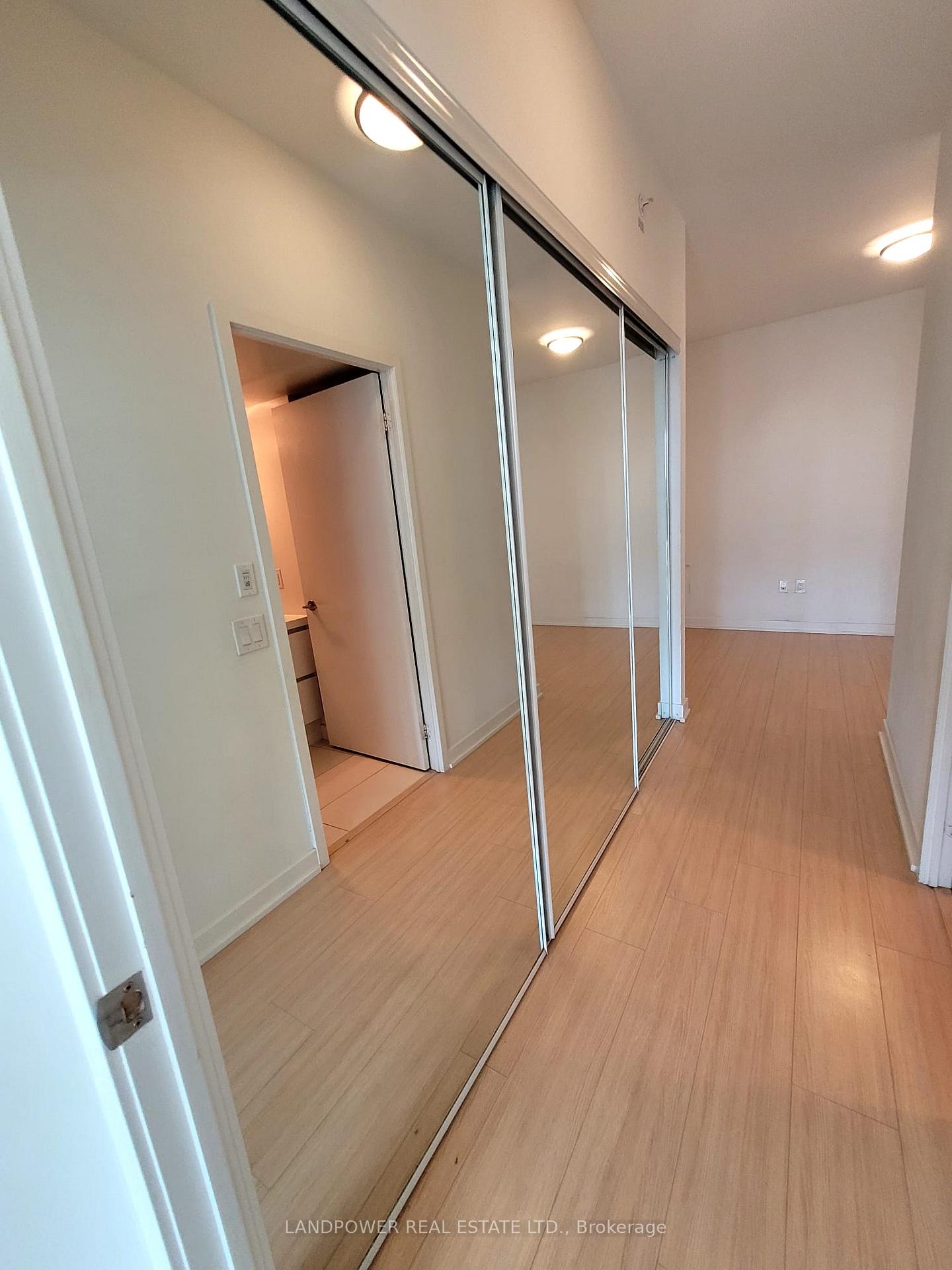 Photo 20 of Unit 4502, 85 Queens Wharf Road, Toronto, Waterfront Communities — HOMEH