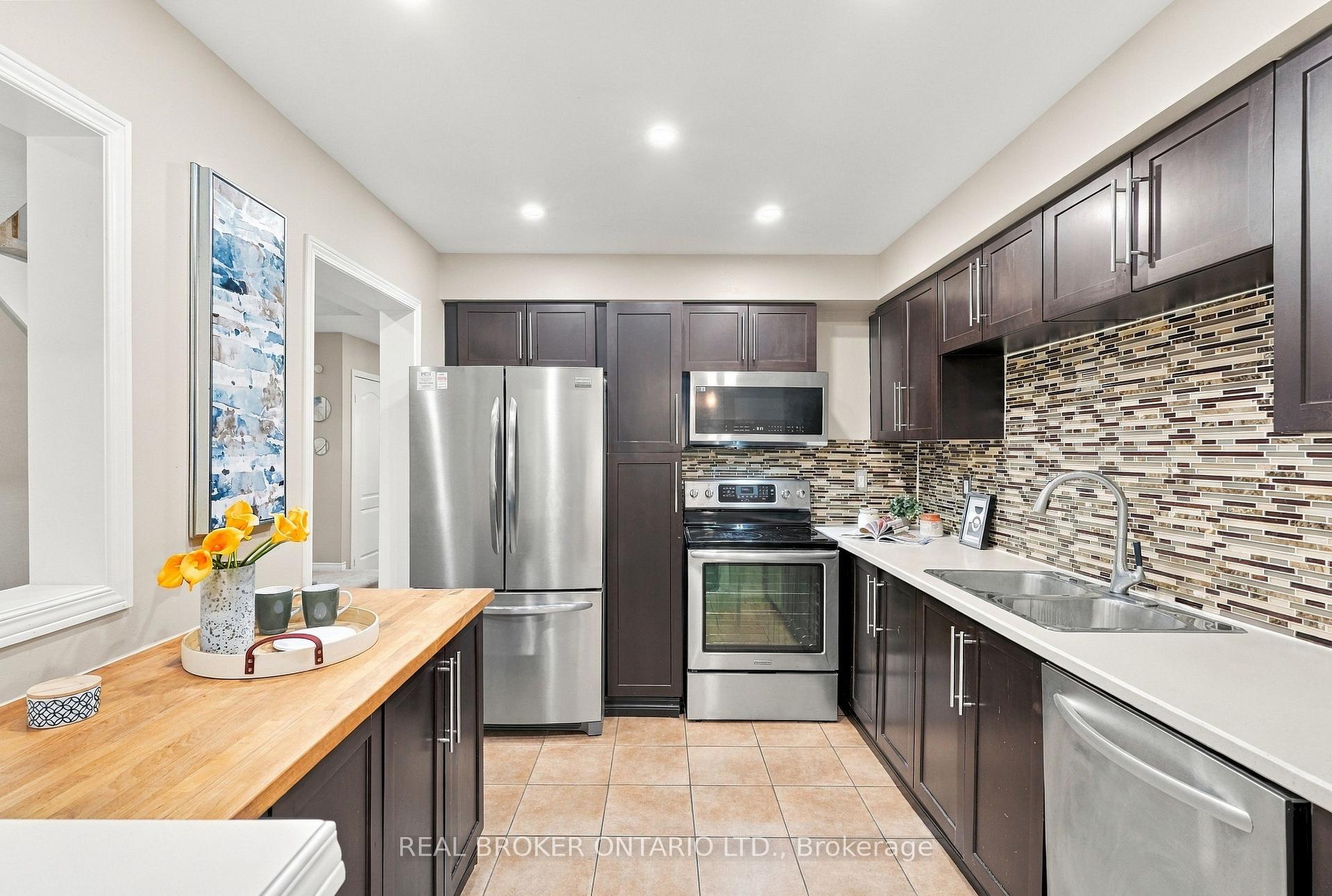 Photo 5 of Unit 152, 7360 Zinnia Place, Mississauga, Meadowvale Village — HOMEH