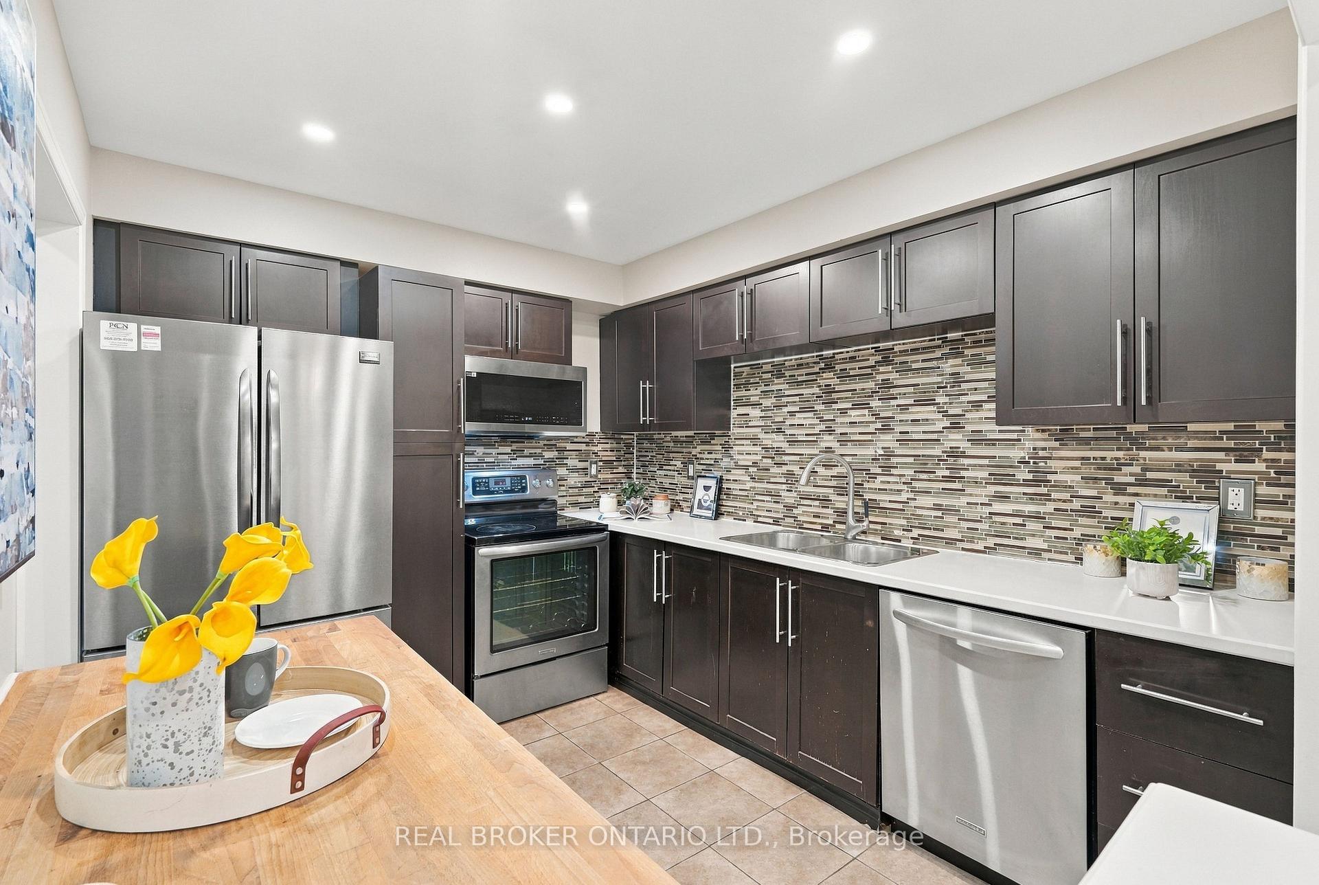 Photo 7 of Unit 152, 7360 Zinnia Place, Mississauga, Meadowvale Village — HOMEH