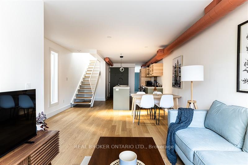 Photo 3 of Unit Upper, 278 Campbell Avenue, Toronto, Dovercourt-Wallace Emerson-Junction — HOMEH