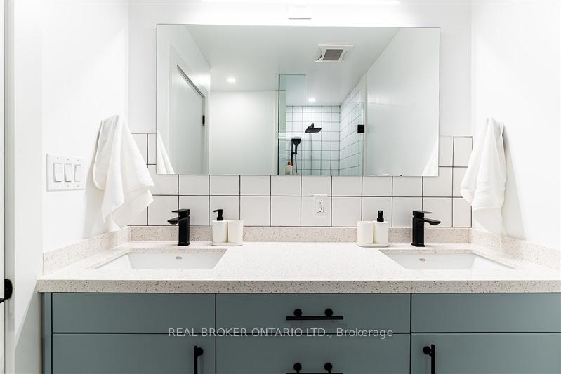 Photo 15 of Unit Upper, 278 Campbell Avenue, Toronto, Dovercourt-Wallace Emerson-Junction — HOMEH