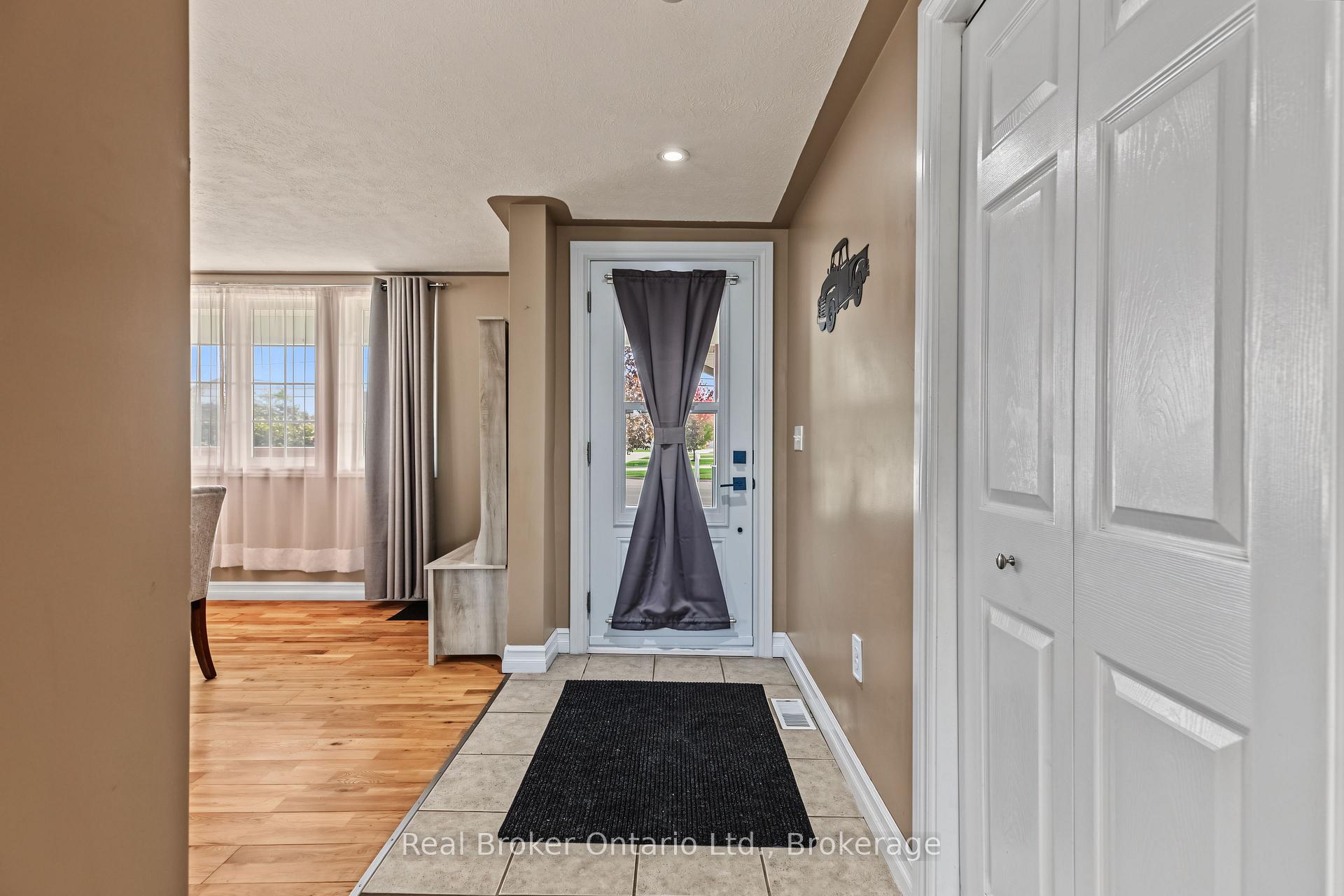 Photo 5 of 2340 9th Avenue E, Owen Sound — HOMEH