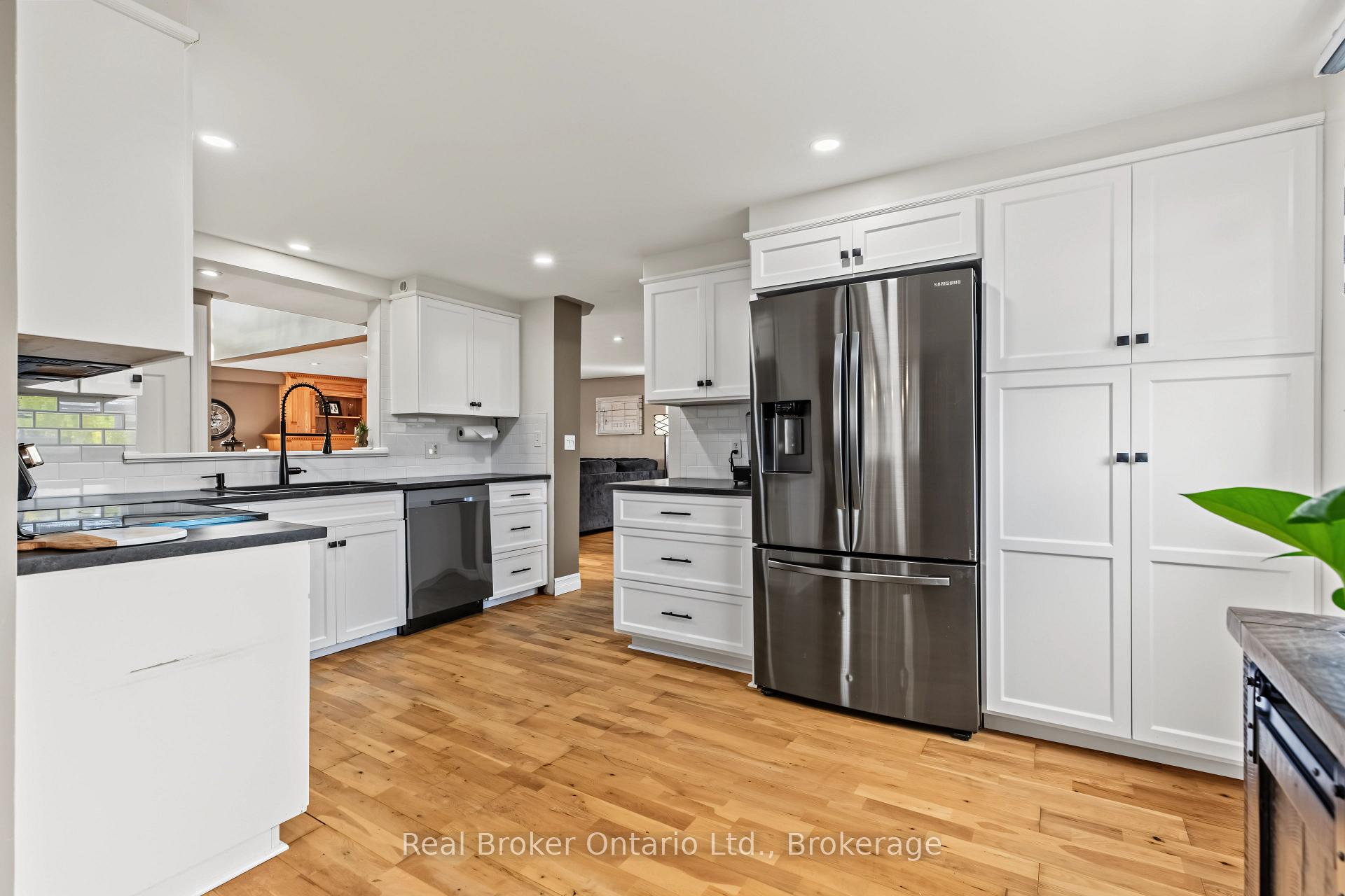 Photo 11 of 2340 9th Avenue E, Owen Sound — HOMEH