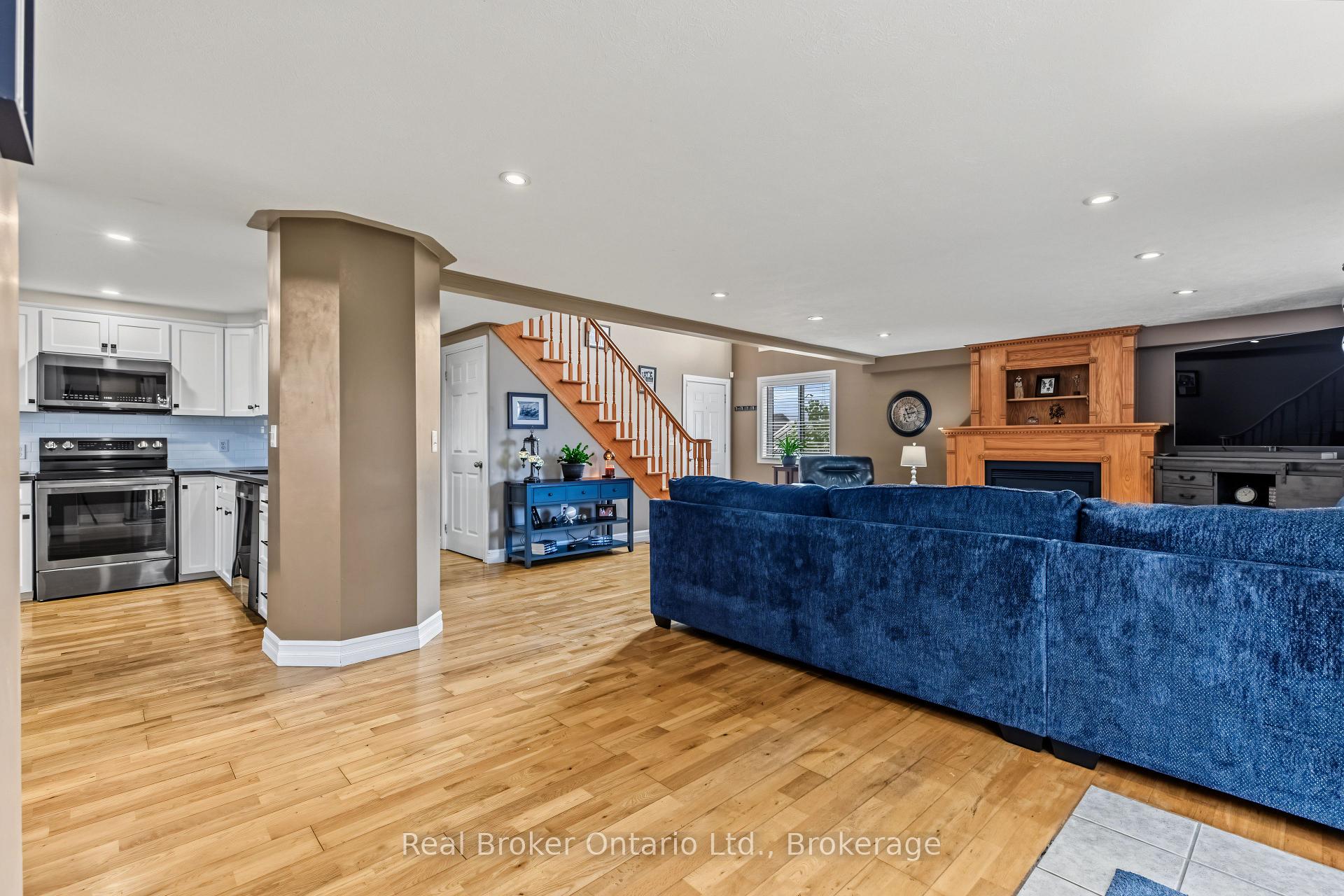 Photo 15 of 2340 9th Avenue E, Owen Sound — HOMEH