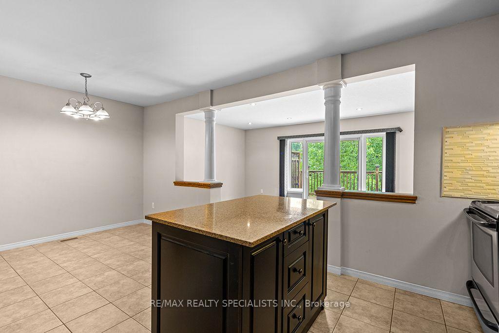 Photo 7 of 292 Briarmeadow Drive, Kitchener, Idlewood — HOMEH