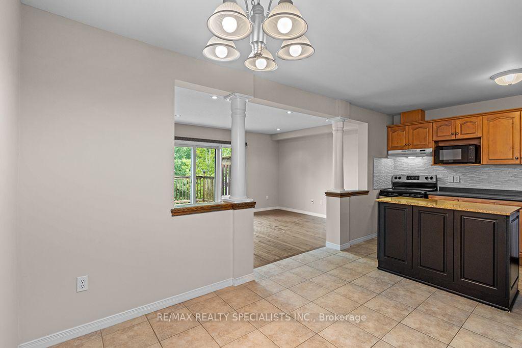 Photo 9 of 292 Briarmeadow Drive, Kitchener, Idlewood — HOMEH