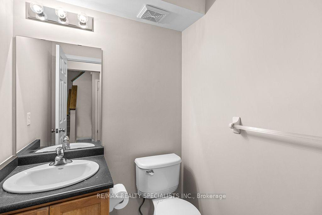 Photo 15 of 292 Briarmeadow Drive, Kitchener, Idlewood — HOMEH