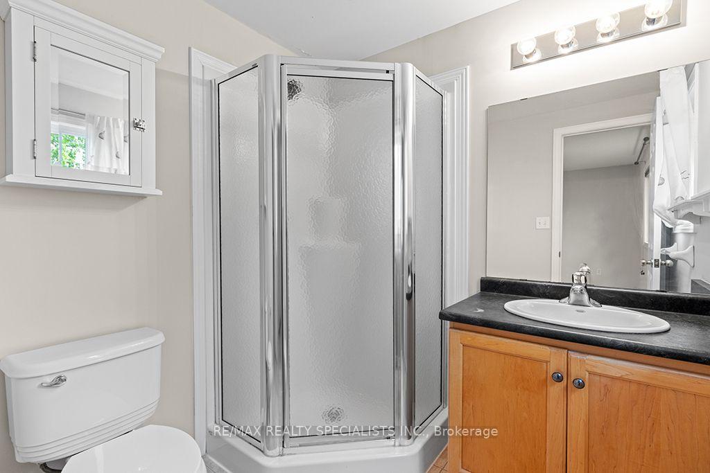 Photo 21 of 292 Briarmeadow Drive, Kitchener, Idlewood — HOMEH