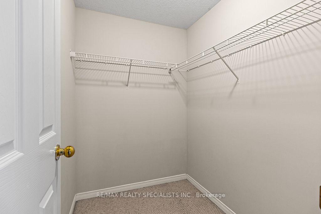 Photo 22 of 292 Briarmeadow Drive, Kitchener, Idlewood — HOMEH