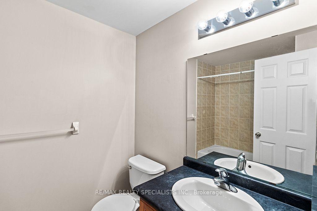 Photo 27 of 292 Briarmeadow Drive, Kitchener, Idlewood — HOMEH