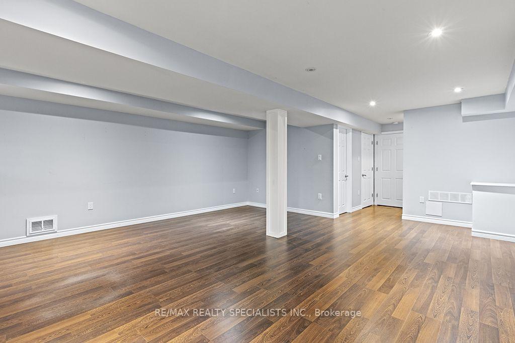 Photo 31 of 292 Briarmeadow Drive, Kitchener, Idlewood — HOMEH