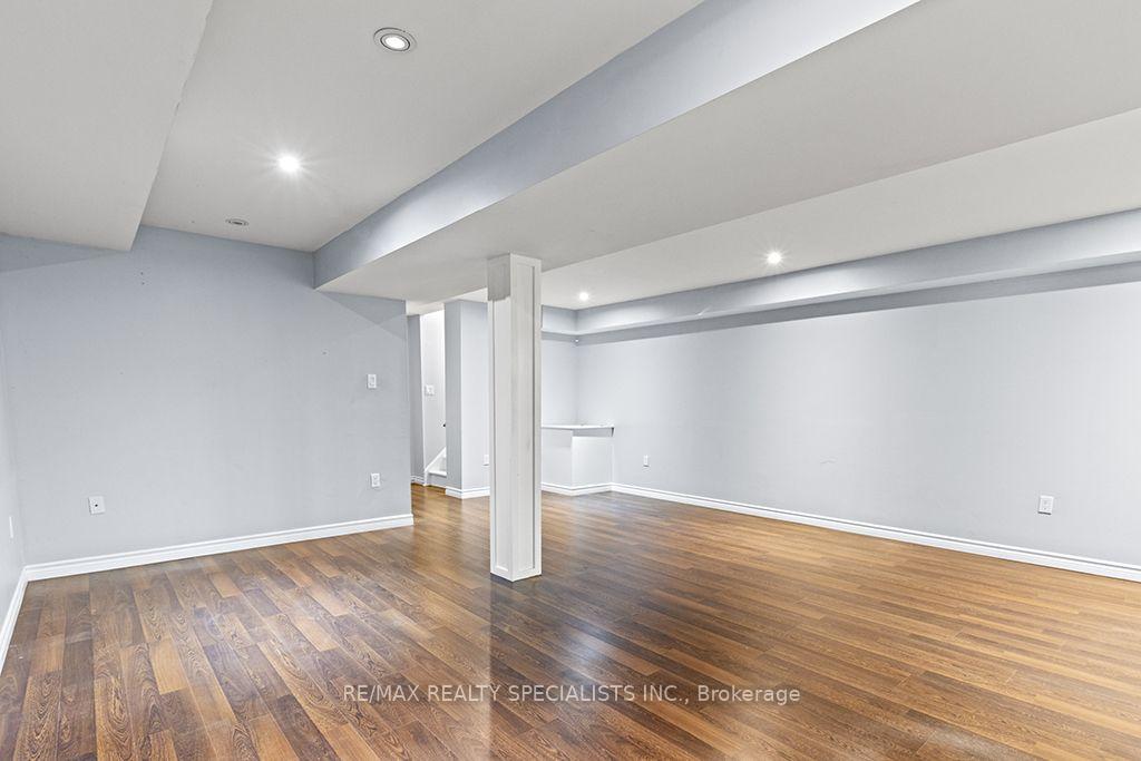 Photo 32 of 292 Briarmeadow Drive, Kitchener, Idlewood — HOMEH