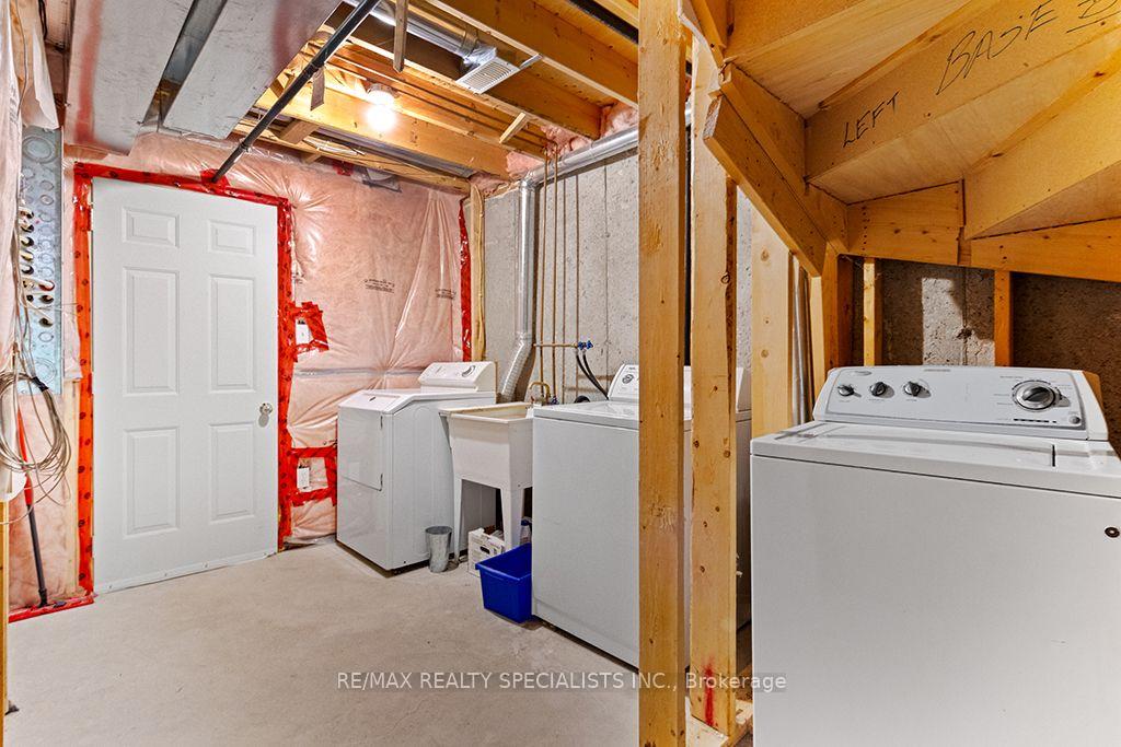 Photo 34 of 292 Briarmeadow Drive, Kitchener, Idlewood — HOMEH