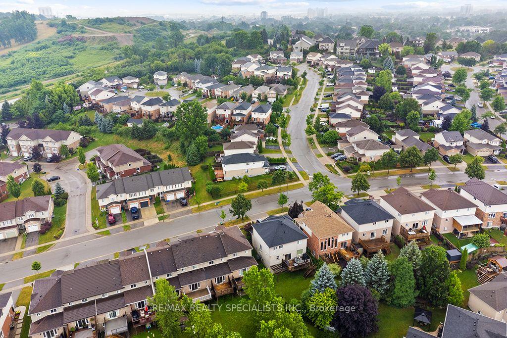 Photo 41 of 292 Briarmeadow Drive, Kitchener, Idlewood — HOMEH