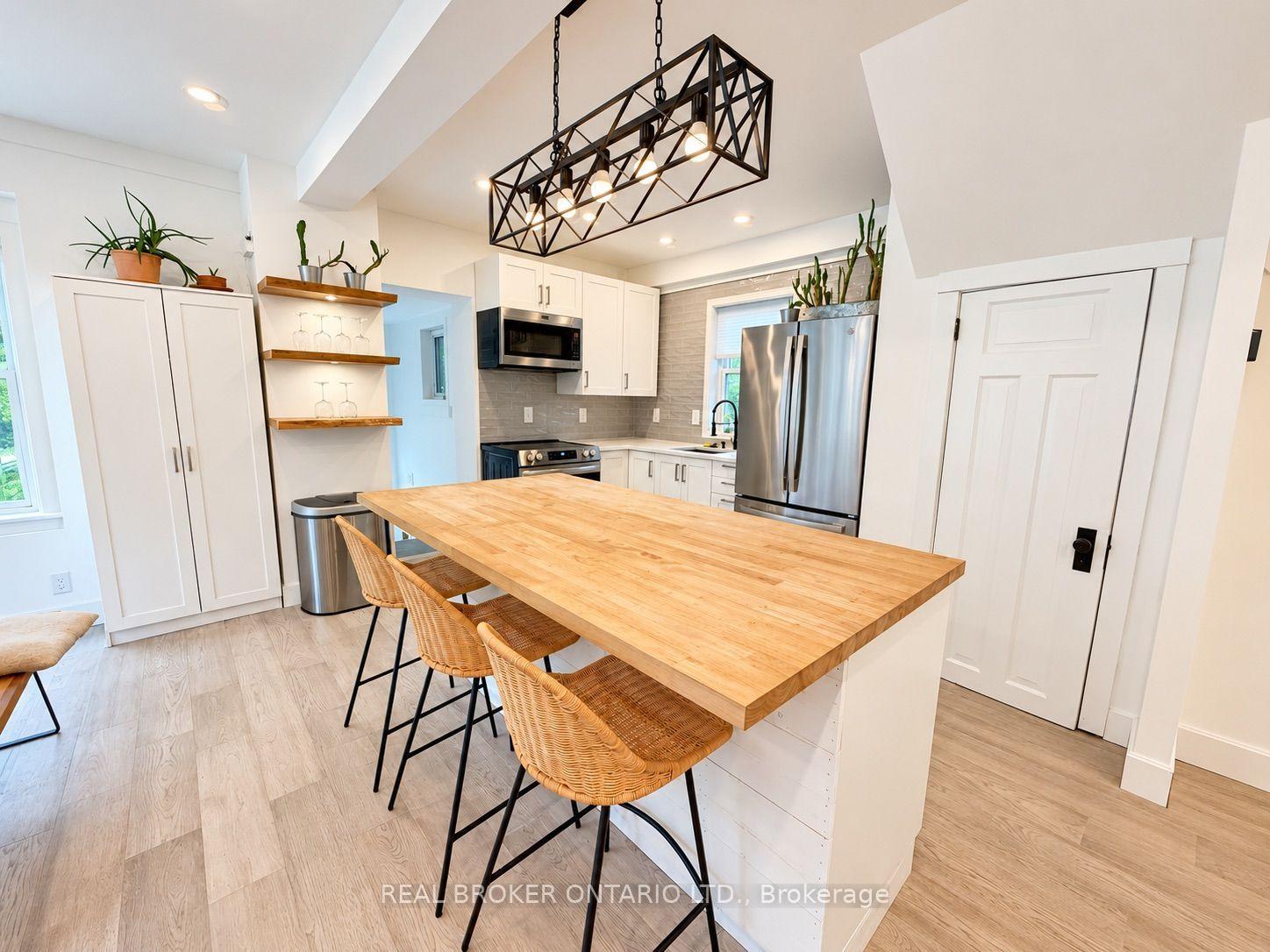 Photo 8 of 826 Beach Boulevard, Hamilton, Hamilton Beach — HOMEH