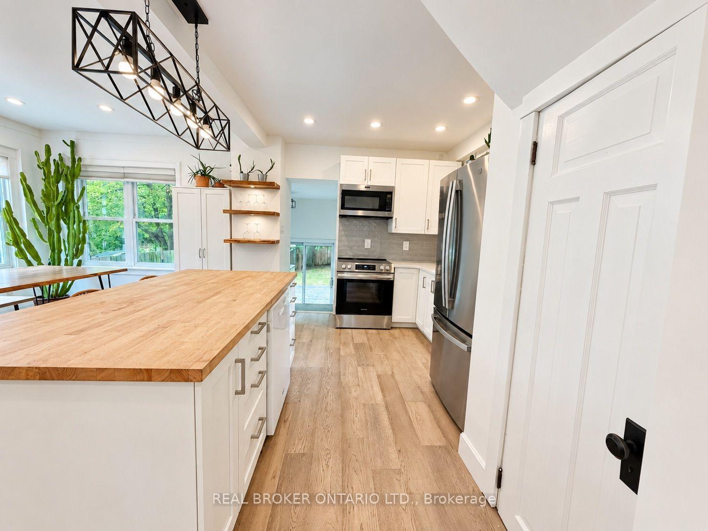 Photo 9 of 826 Beach Boulevard, Hamilton, Hamilton Beach — HOMEH