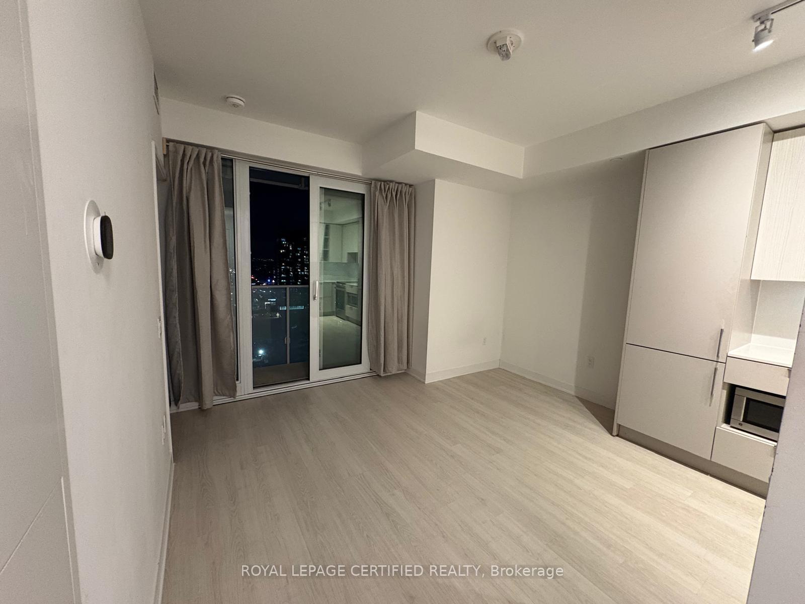 Photo 14 of 3883 Quartz Road, Mississauga, City Centre — HOMEH