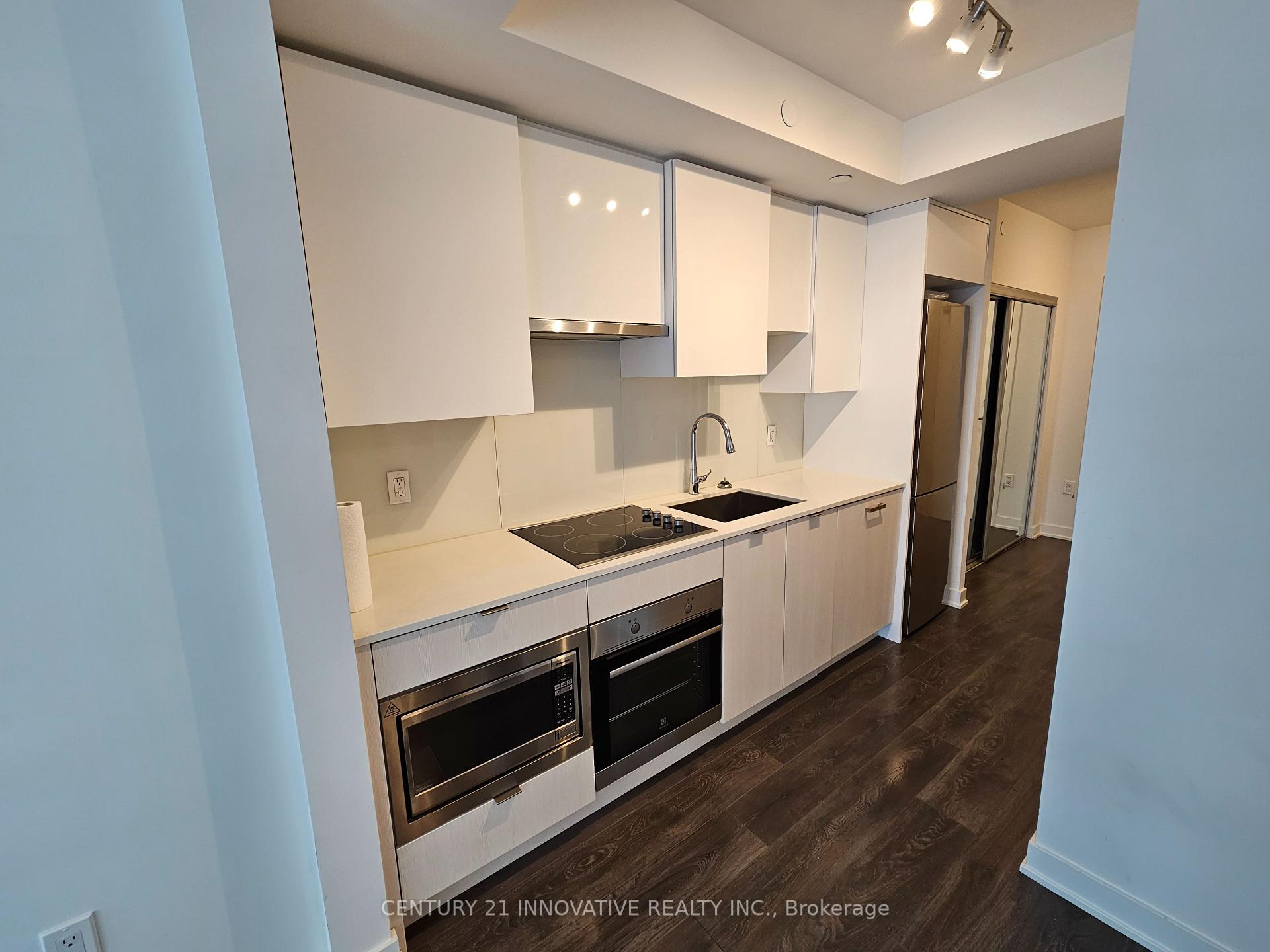 Photo 3 of Unit 3307, 99 Broadway Avenue, Toronto, Mount Pleasant West — HOMEH