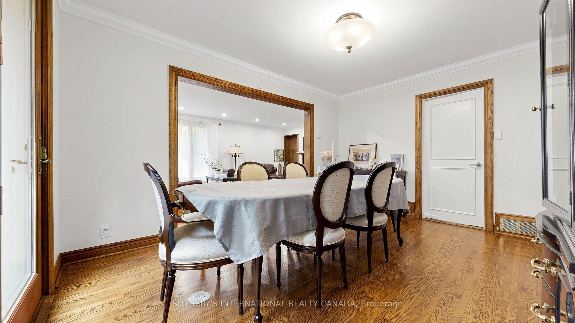 Photo 10 of 54 Plymbridge Road, North York, Bridle Path-Sunnybrook-York Mills — HOMEH