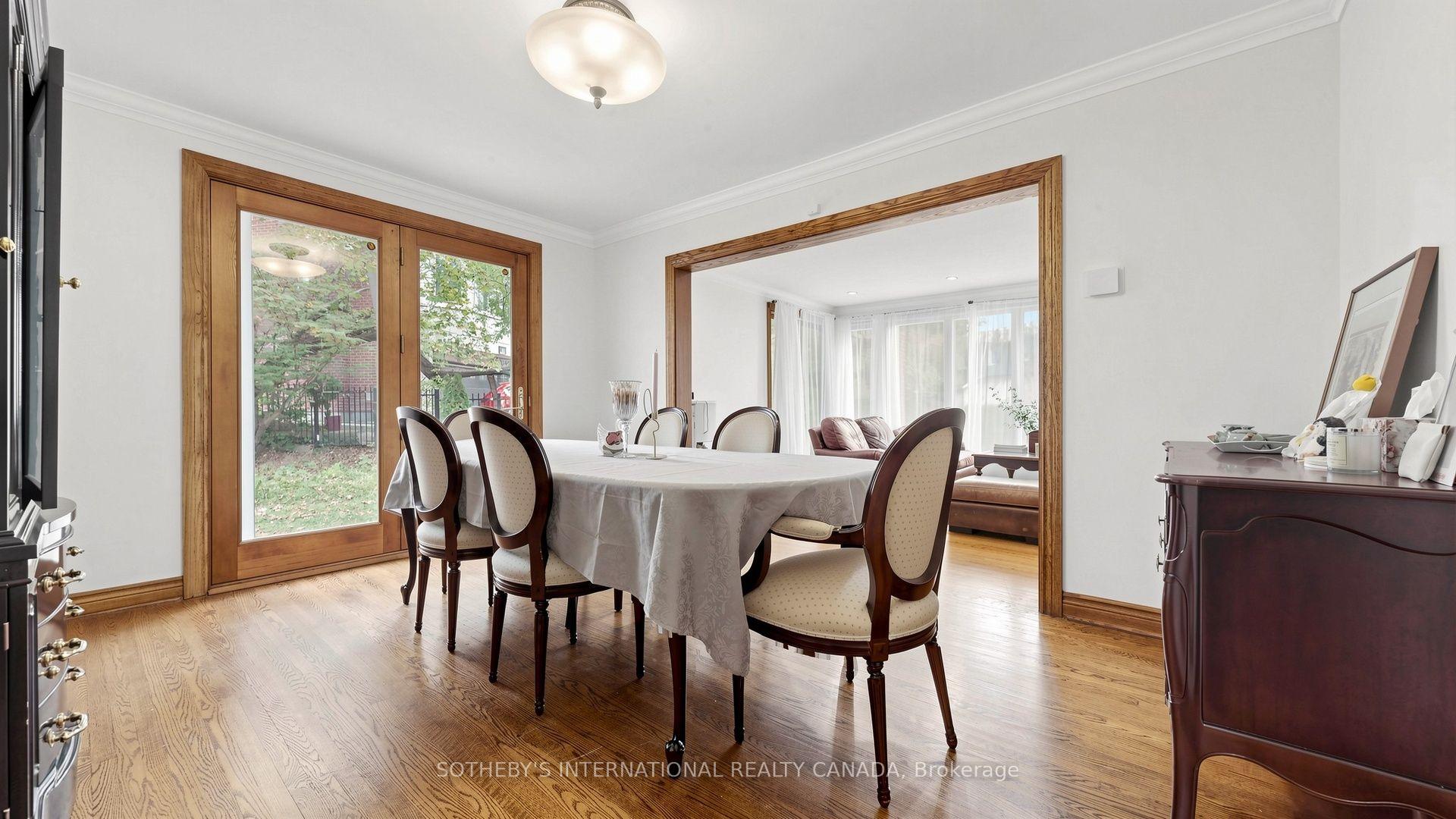Photo 11 of 54 Plymbridge Road, North York, Bridle Path-Sunnybrook-York Mills — HOMEH
