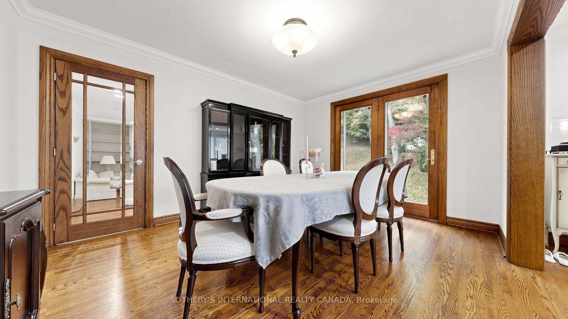 Photo 12 of 54 Plymbridge Road, North York, Bridle Path-Sunnybrook-York Mills — HOMEH