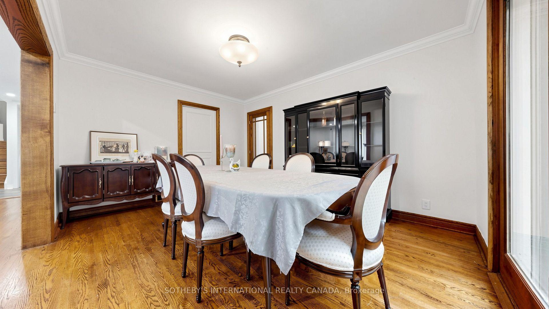 Photo 13 of 54 Plymbridge Road, North York, Bridle Path-Sunnybrook-York Mills — HOMEH