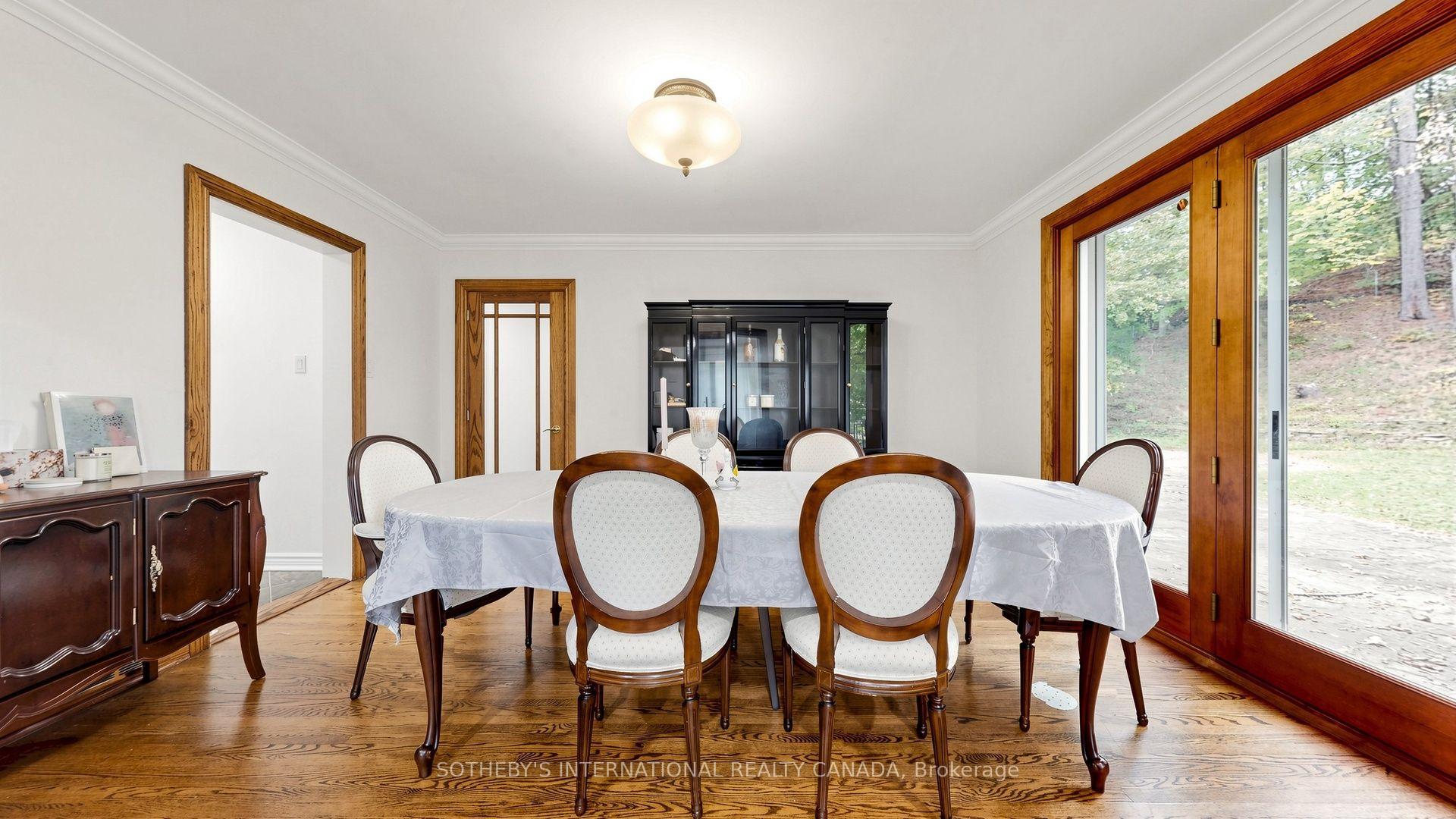 Photo 14 of 54 Plymbridge Road, North York, Bridle Path-Sunnybrook-York Mills — HOMEH