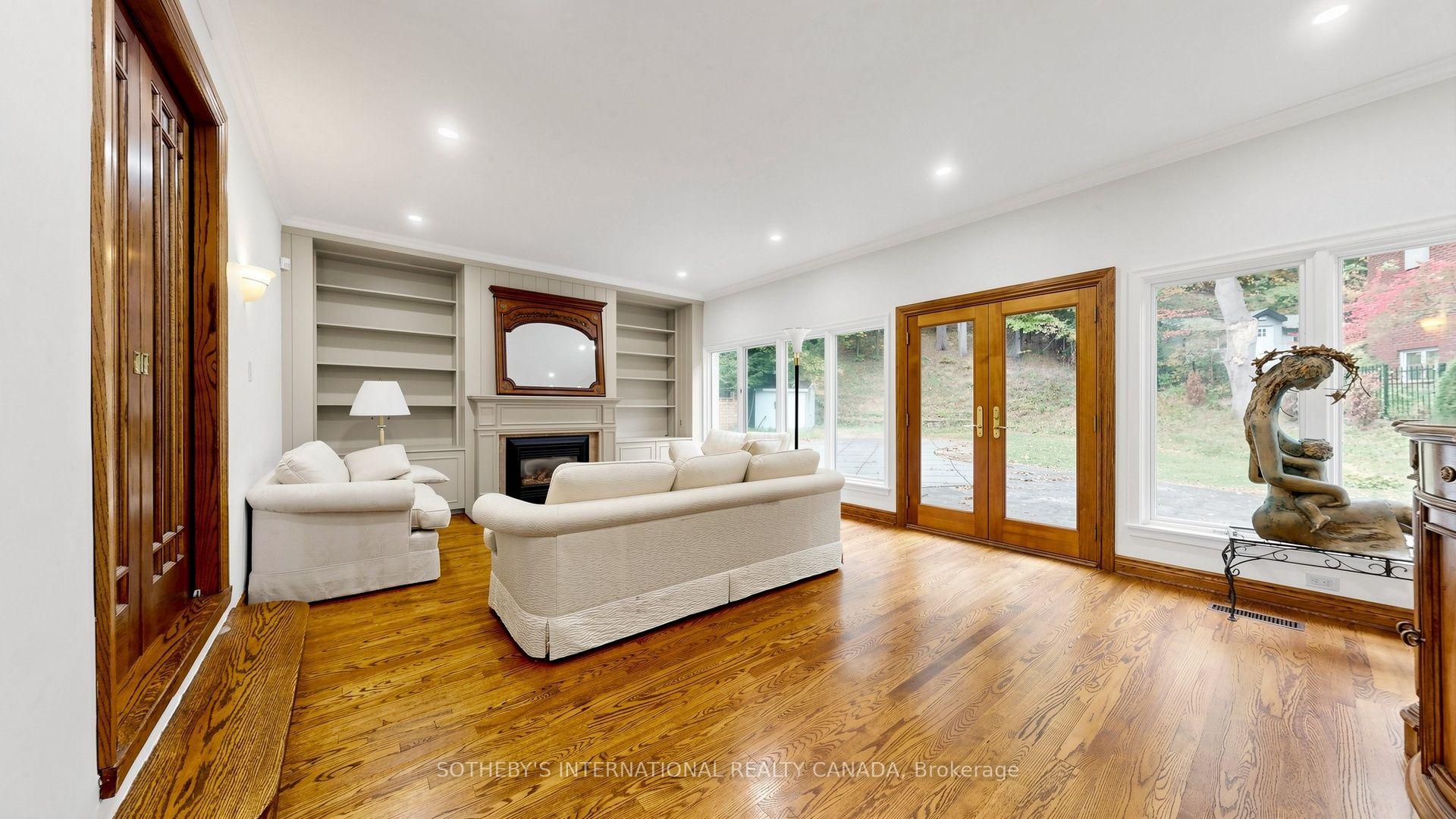 Photo 16 of 54 Plymbridge Road, North York, Bridle Path-Sunnybrook-York Mills — HOMEH