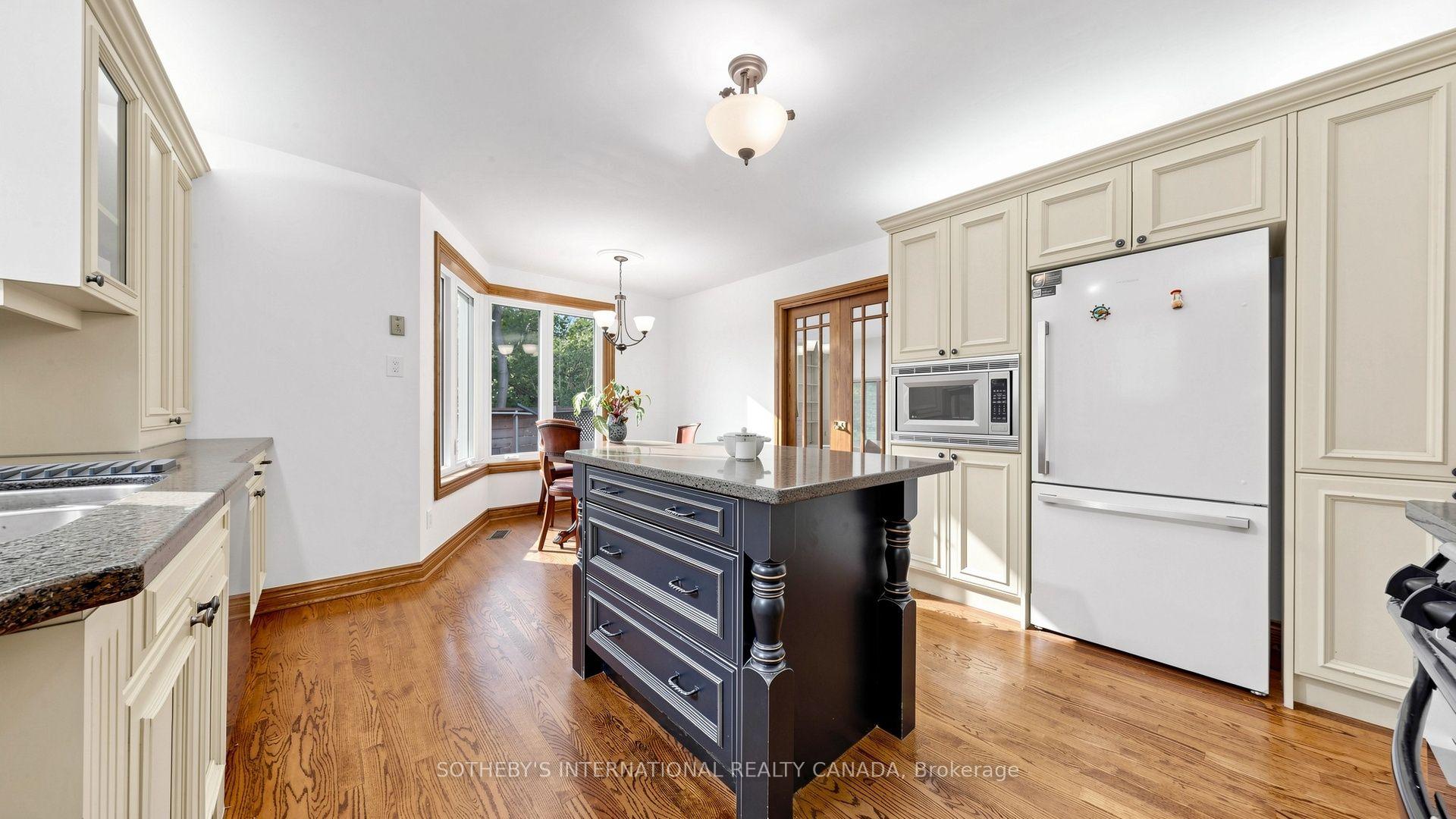 Photo 24 of 54 Plymbridge Road, North York, Bridle Path-Sunnybrook-York Mills — HOMEH