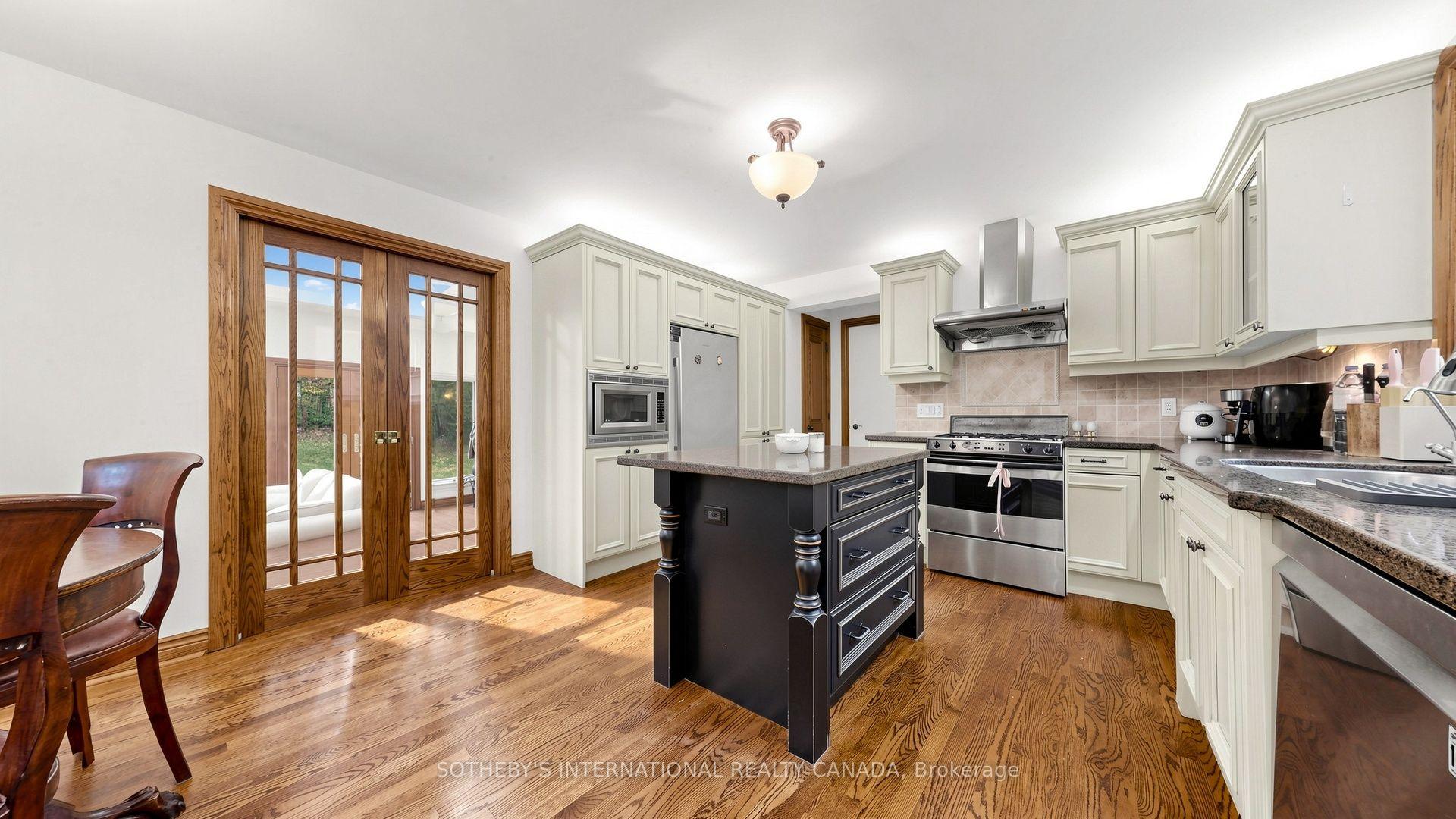 Photo 25 of 54 Plymbridge Road, North York, Bridle Path-Sunnybrook-York Mills — HOMEH