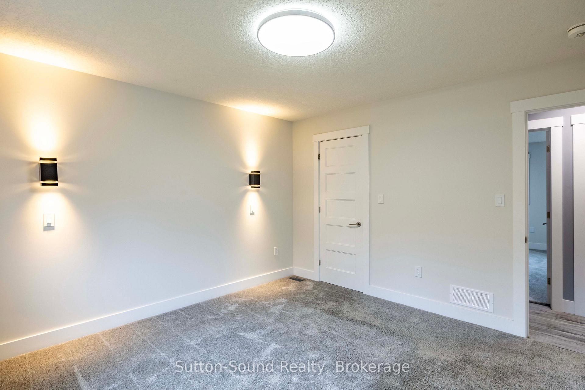 Photo 12 of 562 24th Street W, Owen Sound — HOMEH