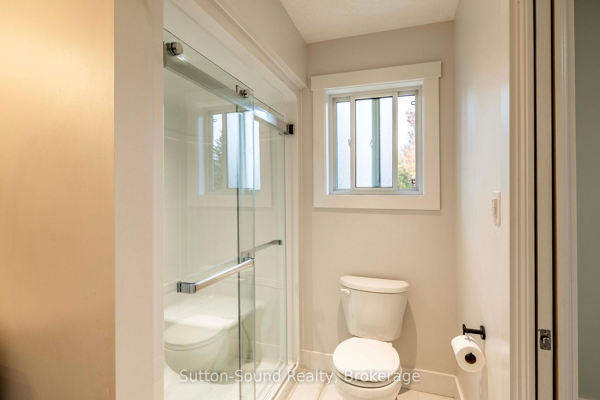 Photo 15 of 562 24th Street W, Owen Sound — HOMEH