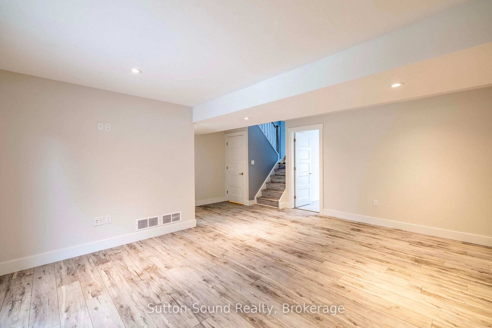Photo 20 of 562 24th Street W, Owen Sound — HOMEH