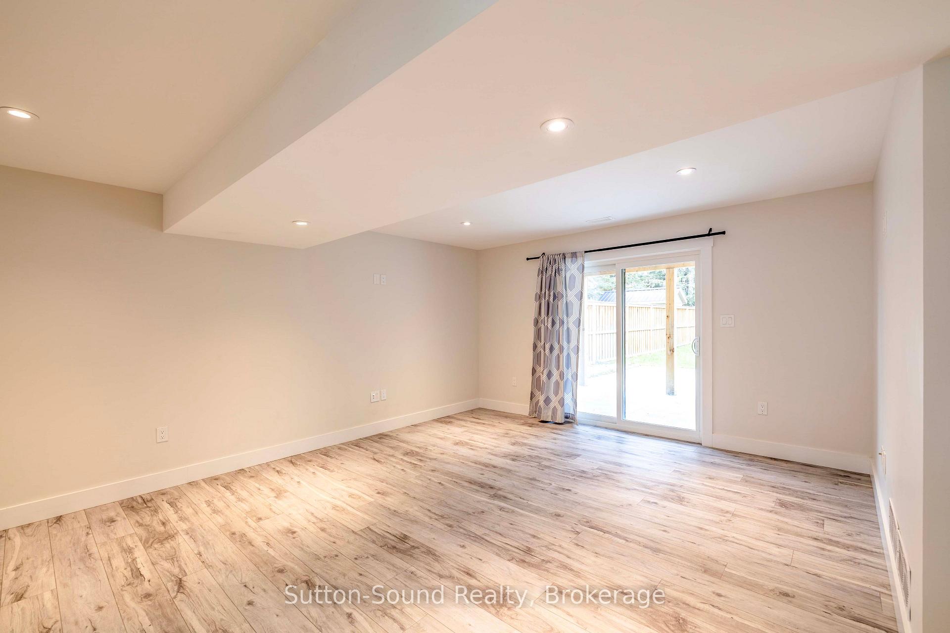 Photo 21 of 562 24th Street W, Owen Sound — HOMEH
