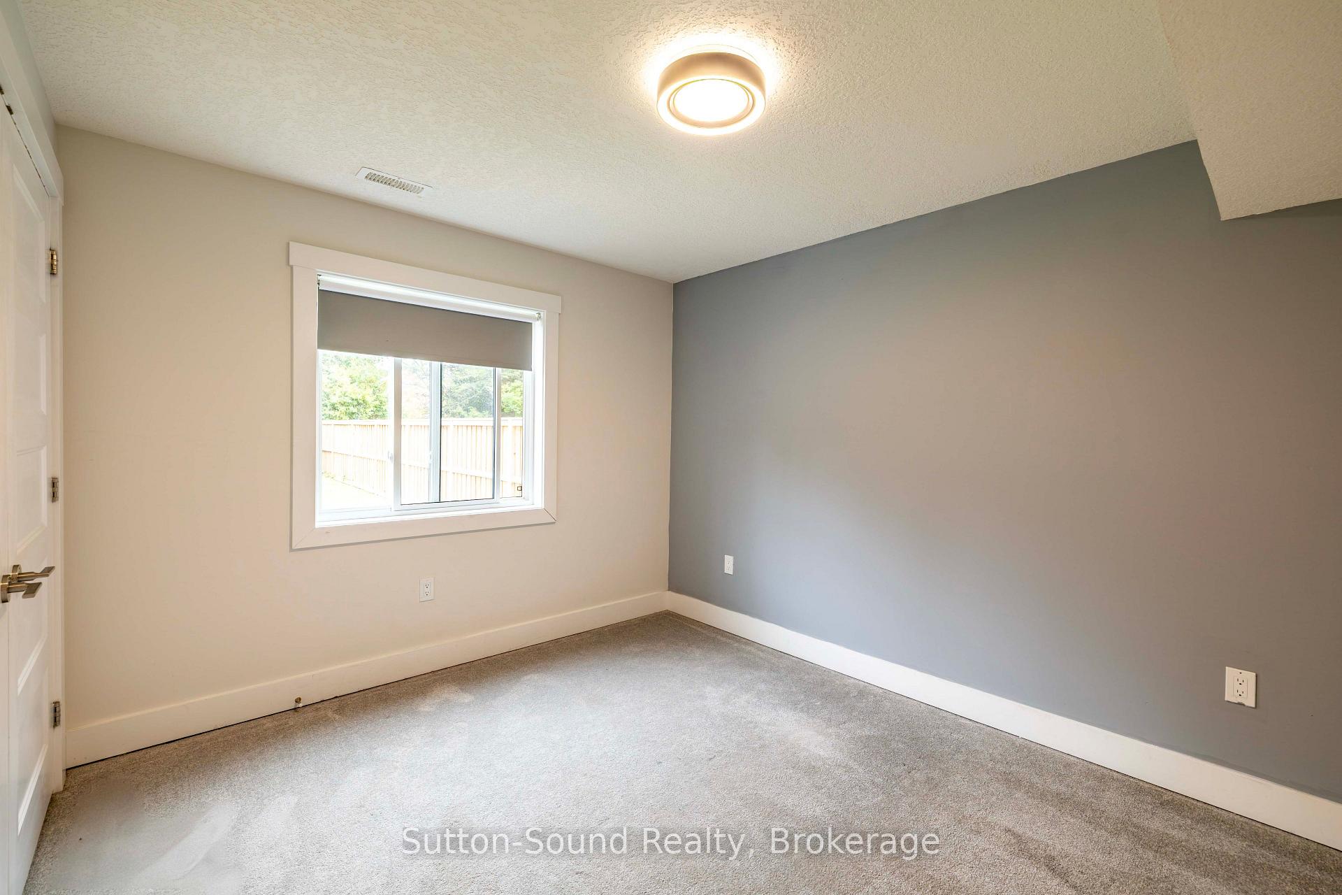 Photo 23 of 562 24th Street W, Owen Sound — HOMEH