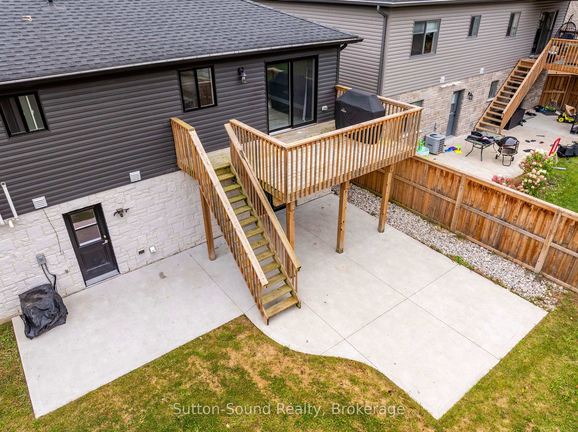 Photo 32 of 562 24th Street W, Owen Sound — HOMEH