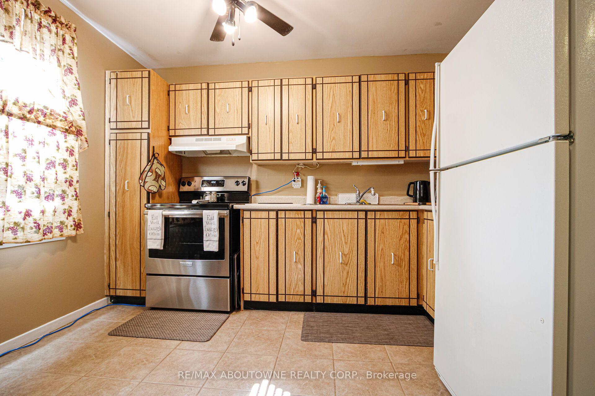 Photo 13 of Unit 50, 2440 Bromsgrove Road, Mississauga, Clarkson — HOMEH