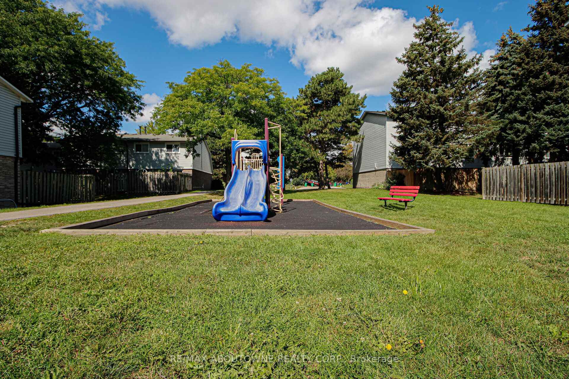 Photo 30 of Unit 50, 2440 Bromsgrove Road, Mississauga, Clarkson — HOMEH
